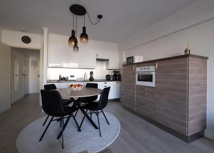 Justine Havenzicht 布兰肯贝赫